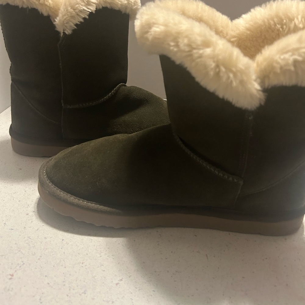 Cozy Style & Co. Shearling-Lined Boots - Picture 4 of 10